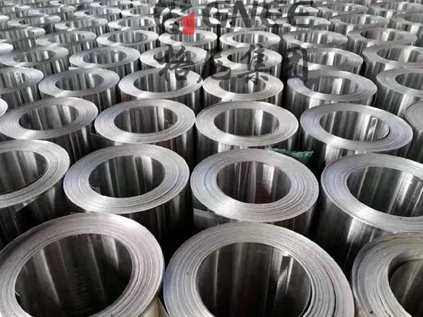 aluminium foil (103)